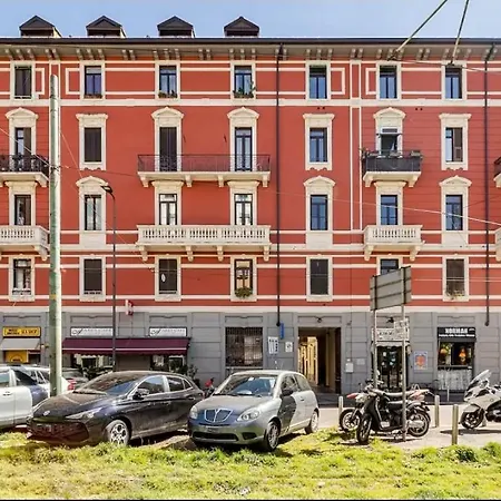 Porta Romana Akm * Милан