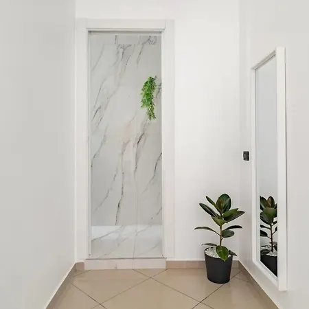 Porta Romana Akm Апартаменты
